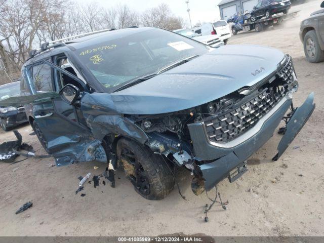  Salvage Kia Carnival