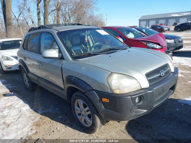  Salvage Hyundai TUCSON