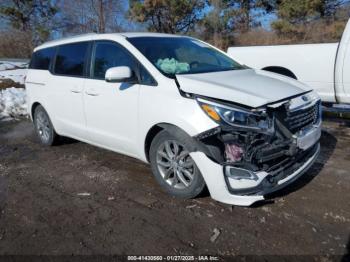  Salvage Kia Sedona