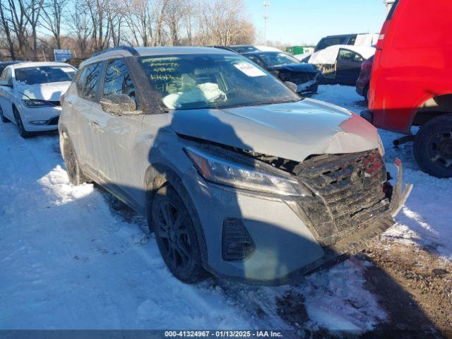  Salvage Nissan Kicks