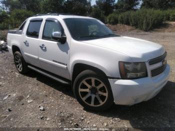  Salvage Chevrolet Avalanche 1500