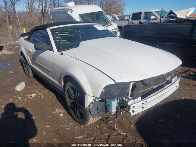  Salvage Ford Mustang