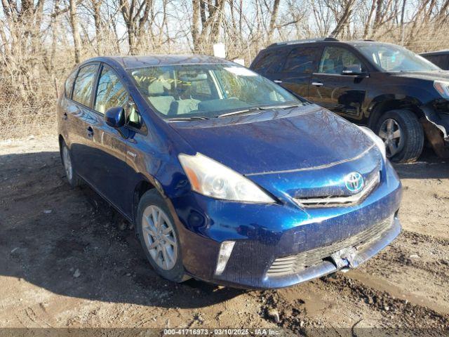  Salvage Toyota Prius v