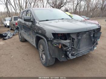  Salvage Jeep Grand Cherokee