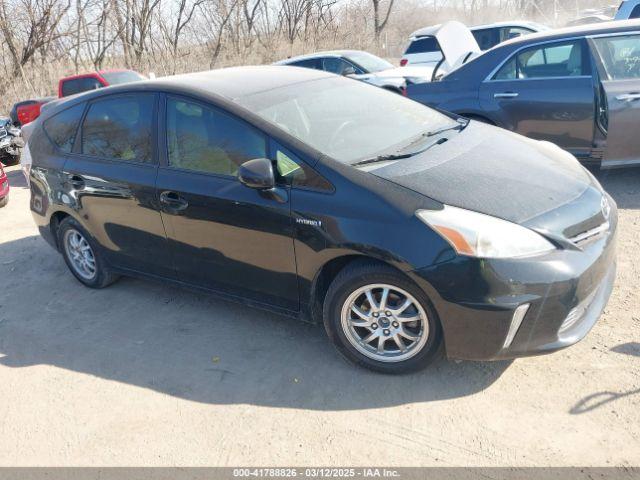  Salvage Toyota Prius v