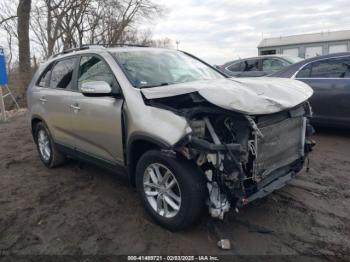  Salvage Kia Sorento