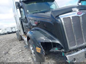  Salvage Peterbilt 579