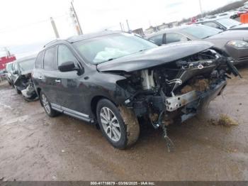  Salvage Nissan Pathfinder