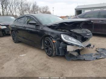  Salvage Chrysler 200