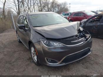  Salvage Chrysler Pacifica
