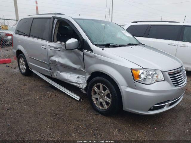  Salvage Chrysler Town & Country