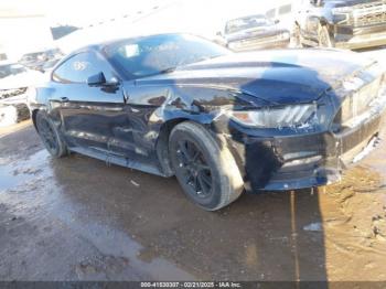  Salvage Ford Mustang