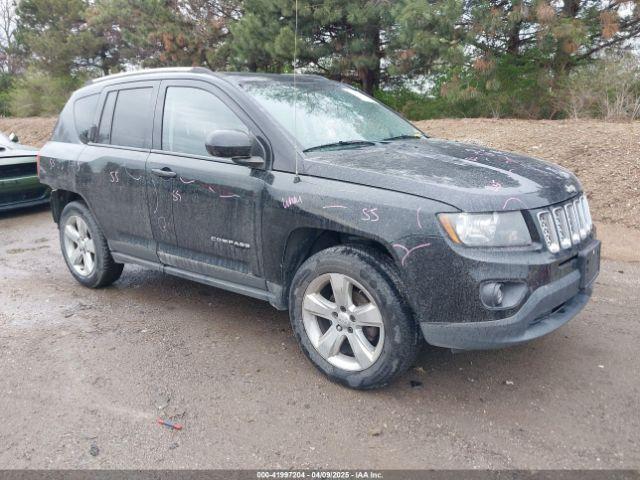  Salvage Jeep Compass