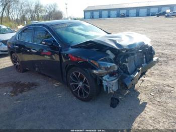  Salvage Nissan Maxima
