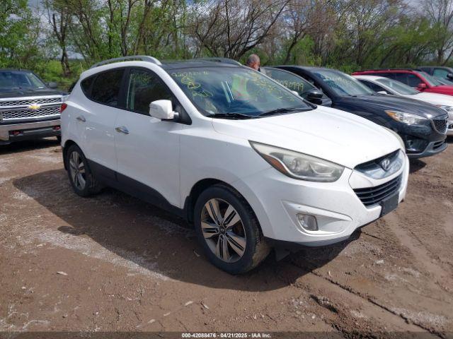  Salvage Hyundai TUCSON