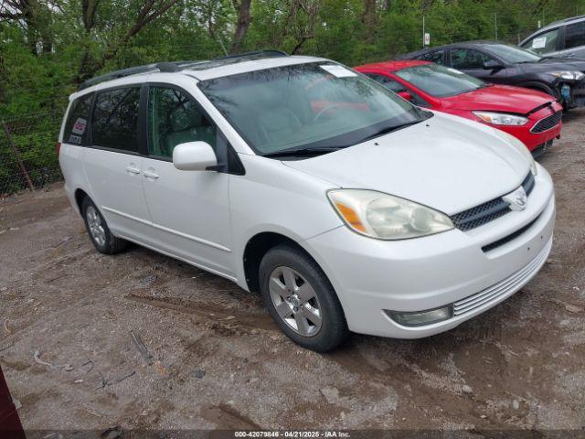  Salvage Toyota Sienna