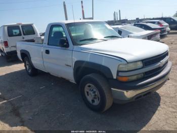  Salvage Chevrolet Silverado 2500