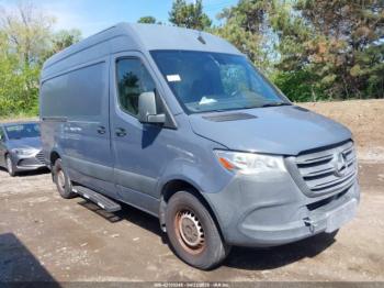  Salvage Mercedes-Benz Sprinter 2500