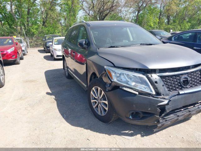  Salvage Nissan Pathfinder