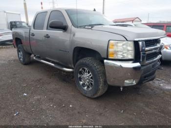  Salvage Chevrolet Silverado 2500