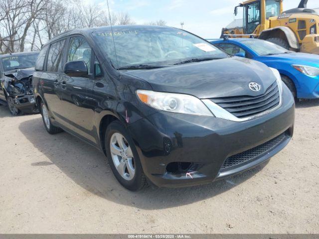  Salvage Toyota Sienna