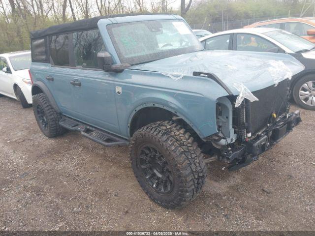  Salvage Ford Bronco