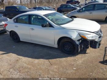  Salvage Nissan Altima
