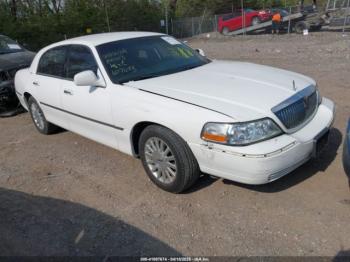  Salvage Lincoln Towncar