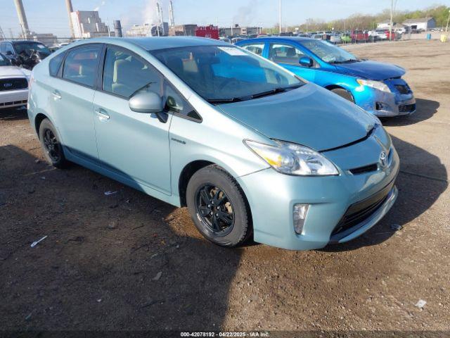  Salvage Toyota Prius