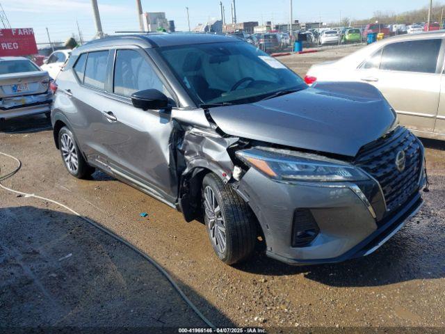  Salvage Nissan Kicks