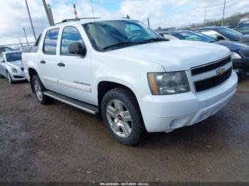  Salvage Chevrolet Avalanche 1500