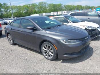  Salvage Chrysler 200