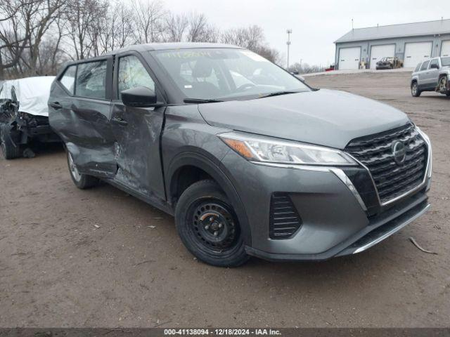  Salvage Nissan Kicks