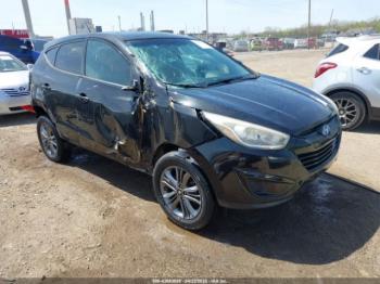  Salvage Hyundai TUCSON