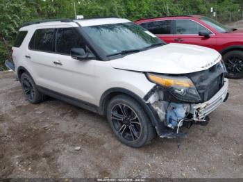  Salvage Ford Explorer