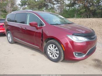  Salvage Chrysler Pacifica