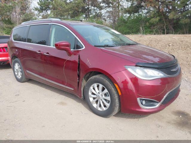  Salvage Chrysler Pacifica