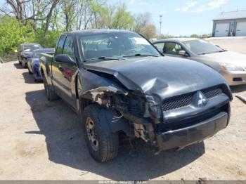  Salvage Mitsubishi Raider