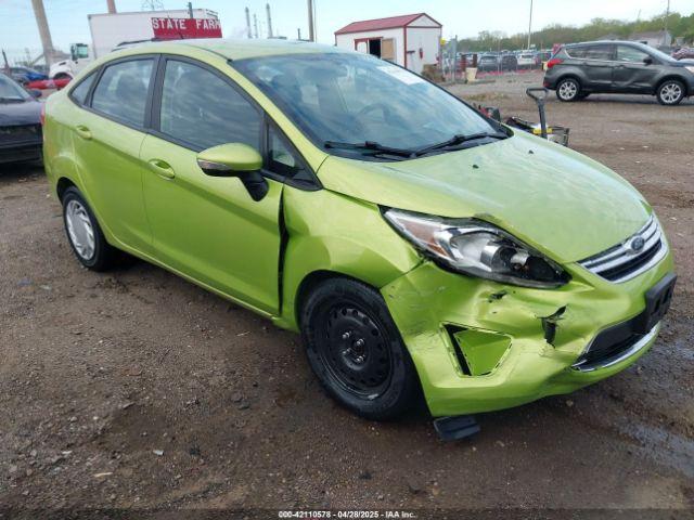  Salvage Ford Fiesta