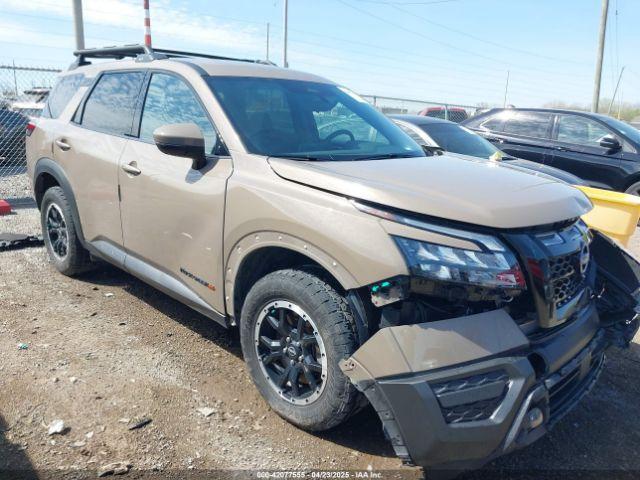  Salvage Nissan Pathfinder