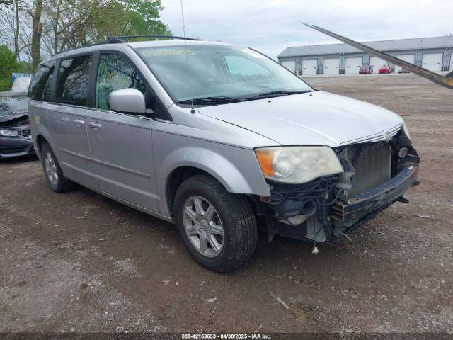  Salvage Chrysler Town & Country