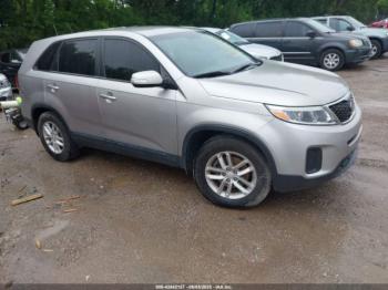  Salvage Kia Sorento