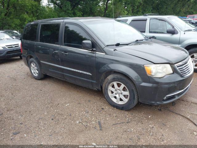  Salvage Chrysler Town & Country