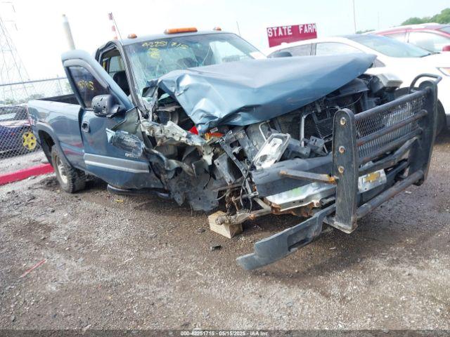  Salvage Chevrolet Silverado 2500