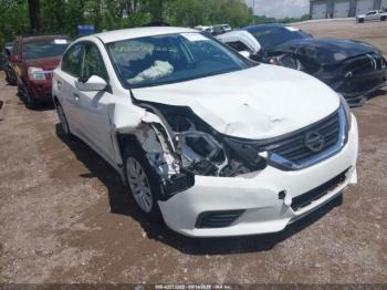 Salvage Nissan Altima