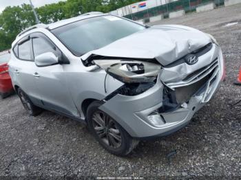  Salvage Hyundai TUCSON
