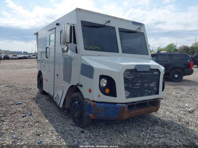  Salvage Freightliner Mt45g