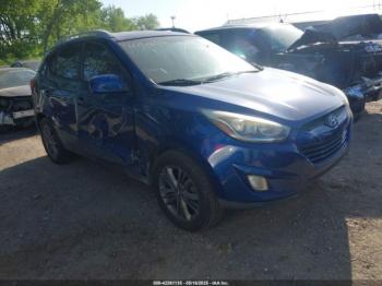  Salvage Hyundai TUCSON