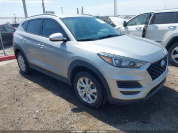  Salvage Hyundai TUCSON