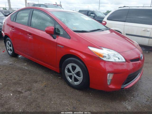  Salvage Toyota Prius